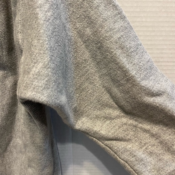 Vintage Champion Reverse Weave Sweatshirt size Medium distressed hoodie - Picture 9 of 10